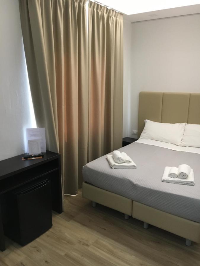 Hotel Saxon リミニ エクステリア 写真